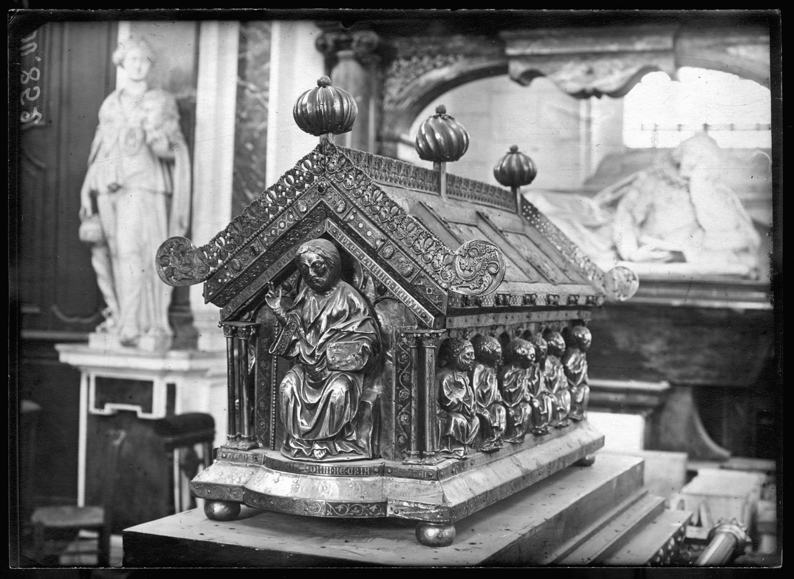 La châsse de saint Firmin