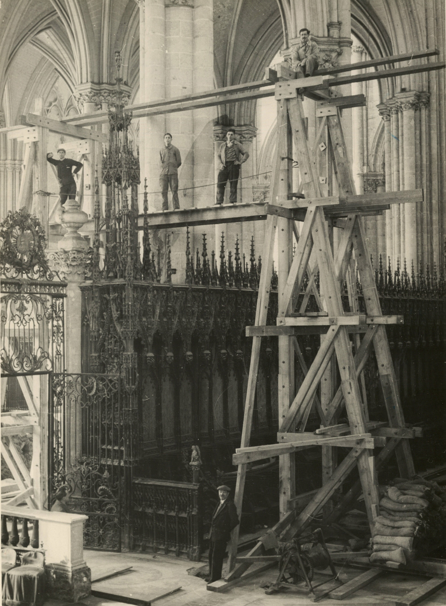 La protection des stalles et des clôtures de choeur, septembre 1939