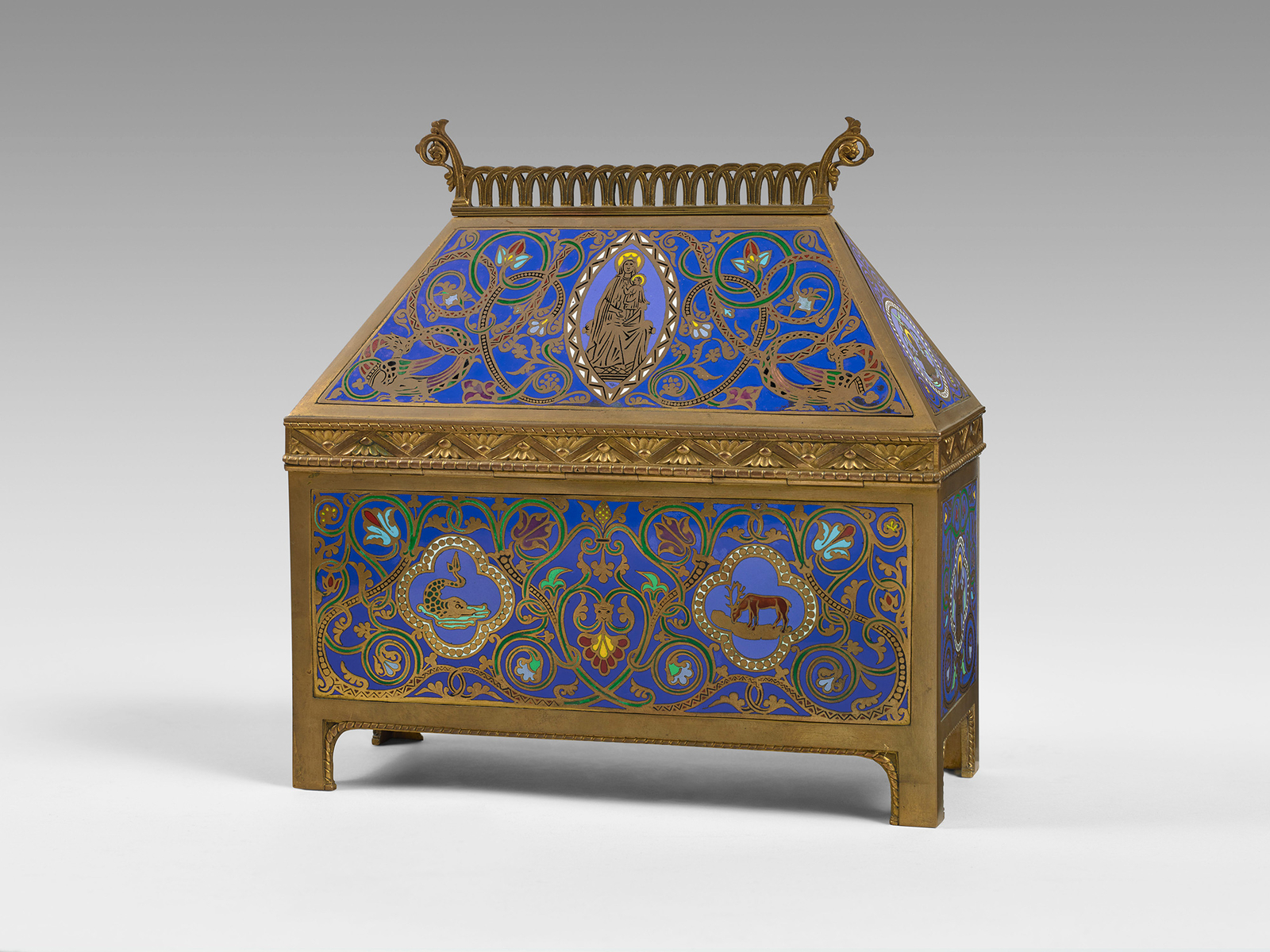 Trésor d'Amiens. Châsse aux émaux champlevés